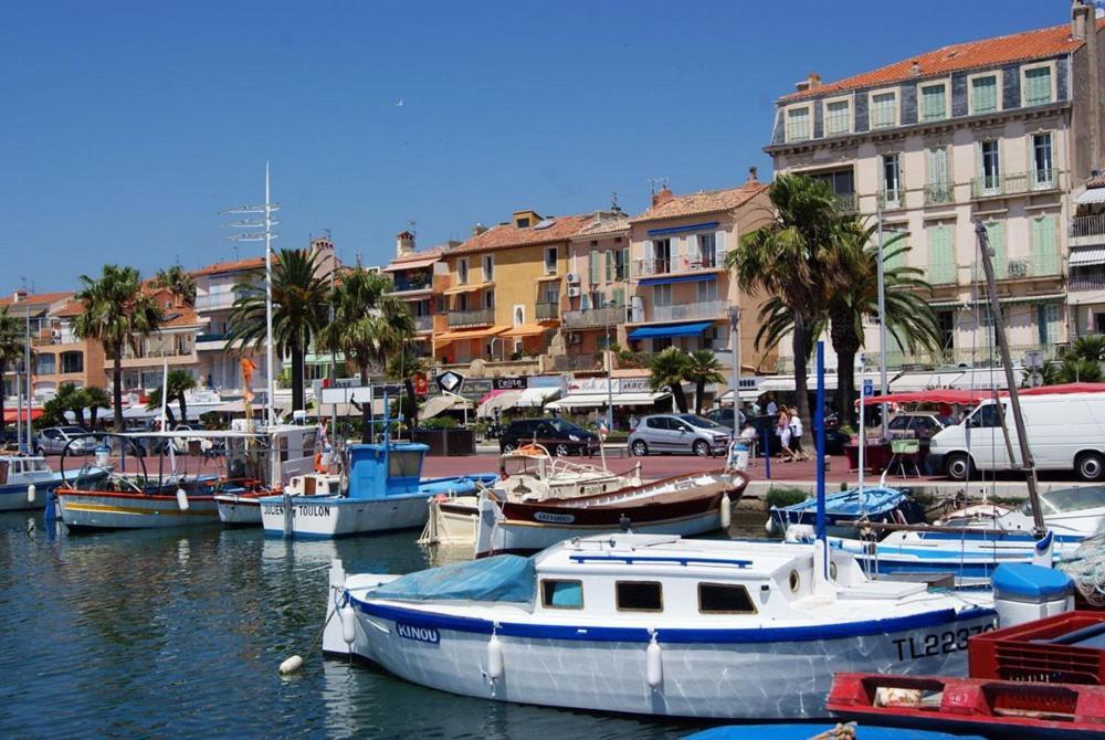 Maisonnette Kalis Calme Avec Climatisation Parking Jardin Cadre Campagne Plages A Pieds Бандоль Екстер'єр фото