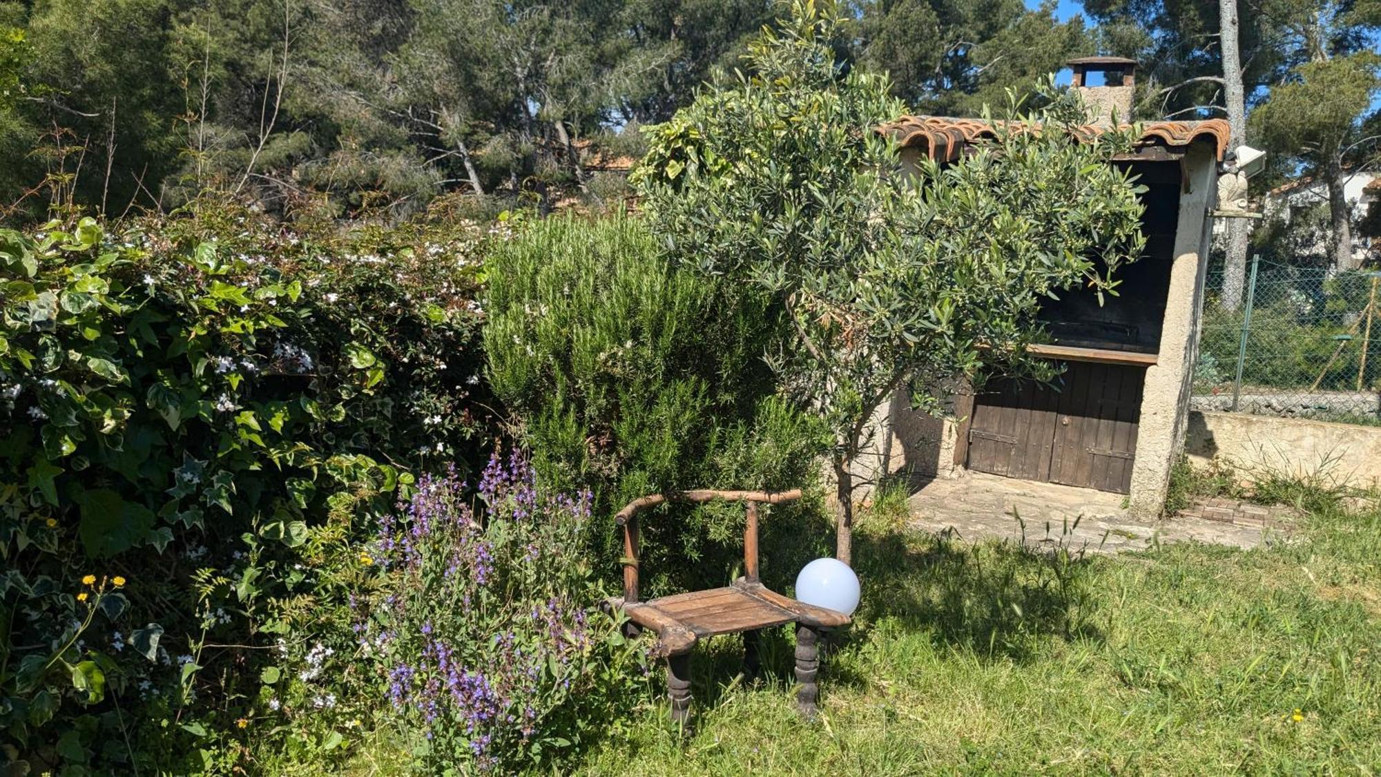 Maisonnette Kalis Calme Avec Climatisation Parking Jardin Cadre Campagne Plages A Pieds Бандоль Екстер'єр фото